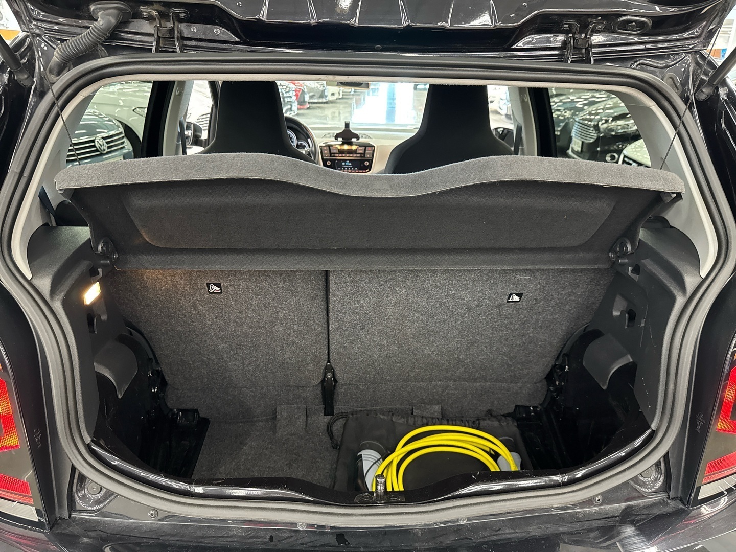 VOLKSWAGEN up! 2018