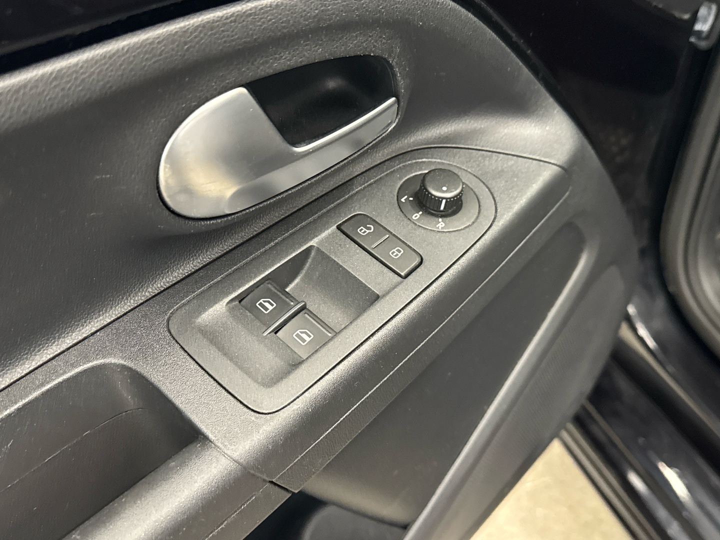 VOLKSWAGEN up! 2018