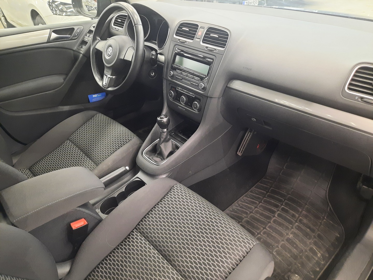 VOLKSWAGEN Golf 2011