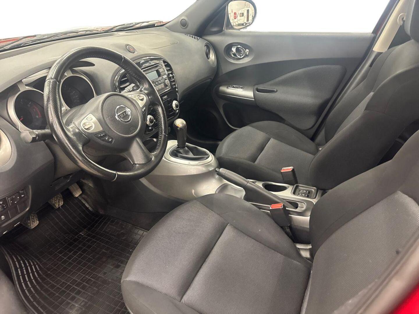 NISSAN Juke 2012