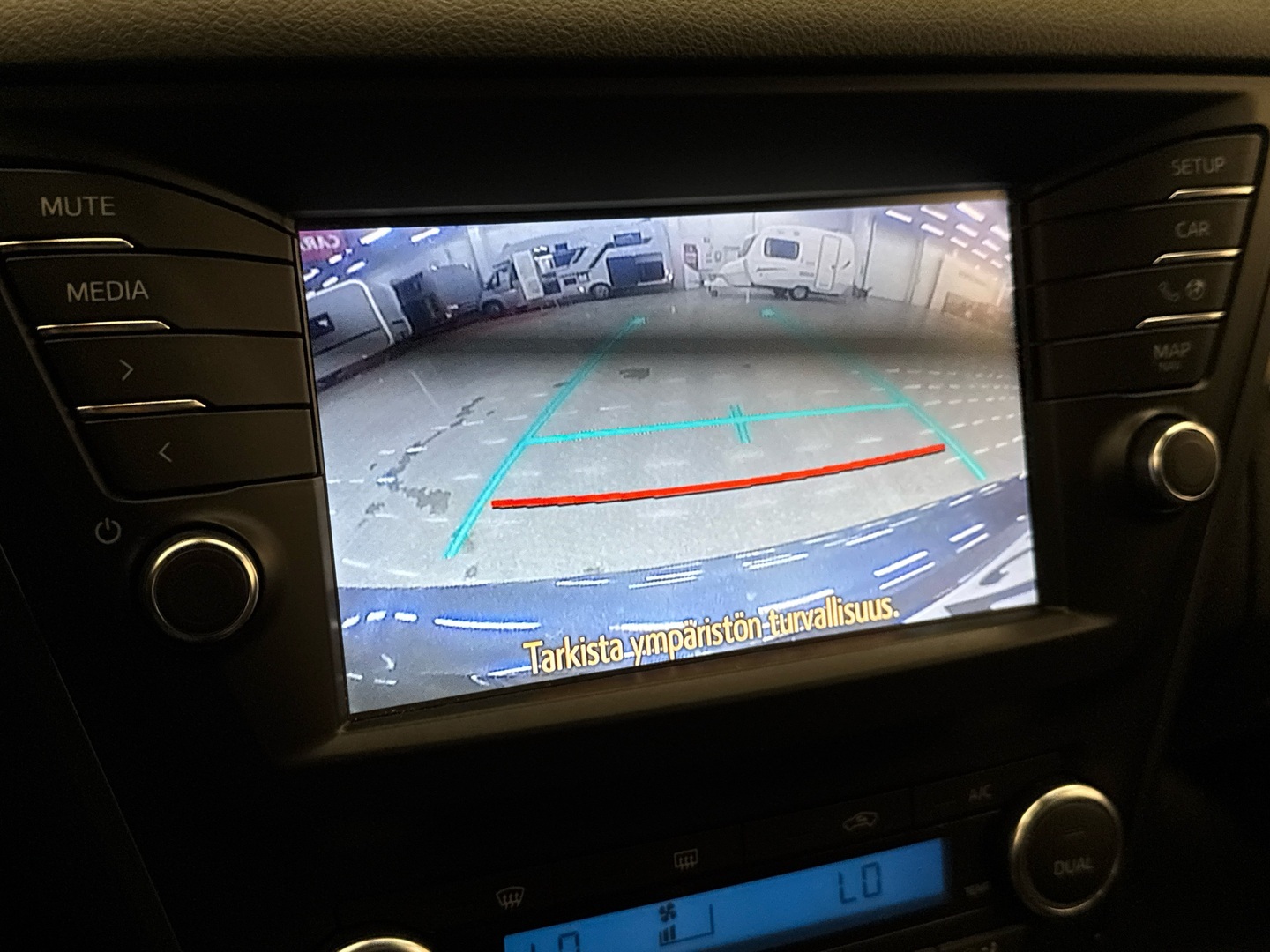 TOYOTA Avensis 2015