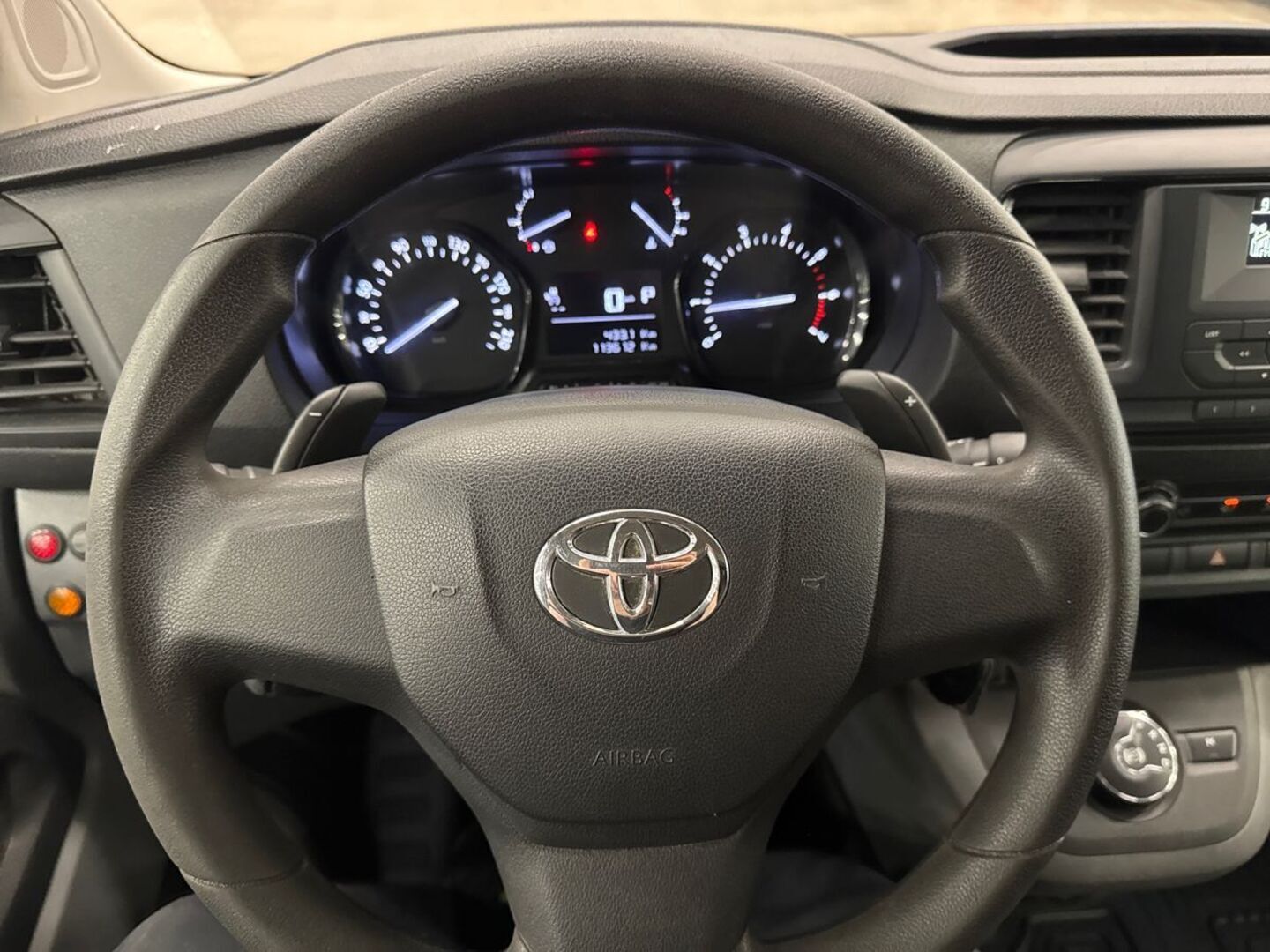 TOYOTA Proace 2021