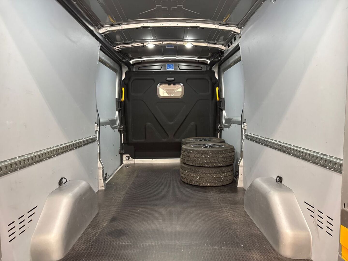 FORD Transit 2024