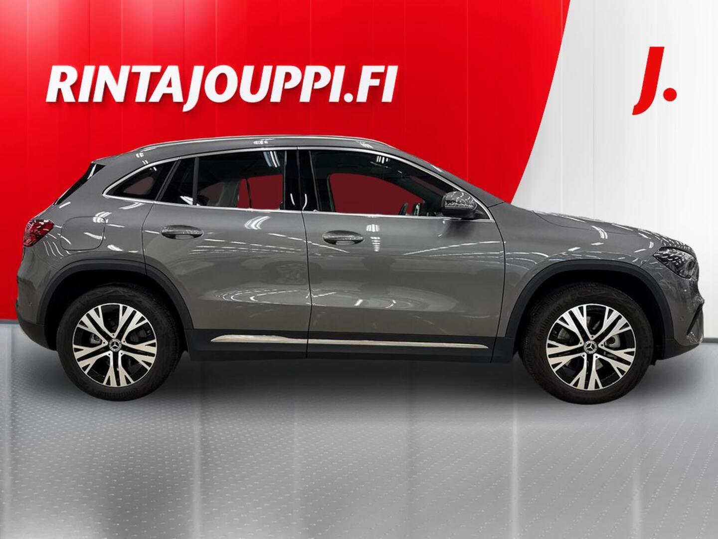 MERCEDES-BENZ GLA 2025