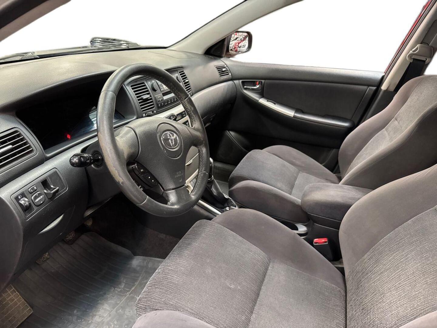 TOYOTA Corolla 2004