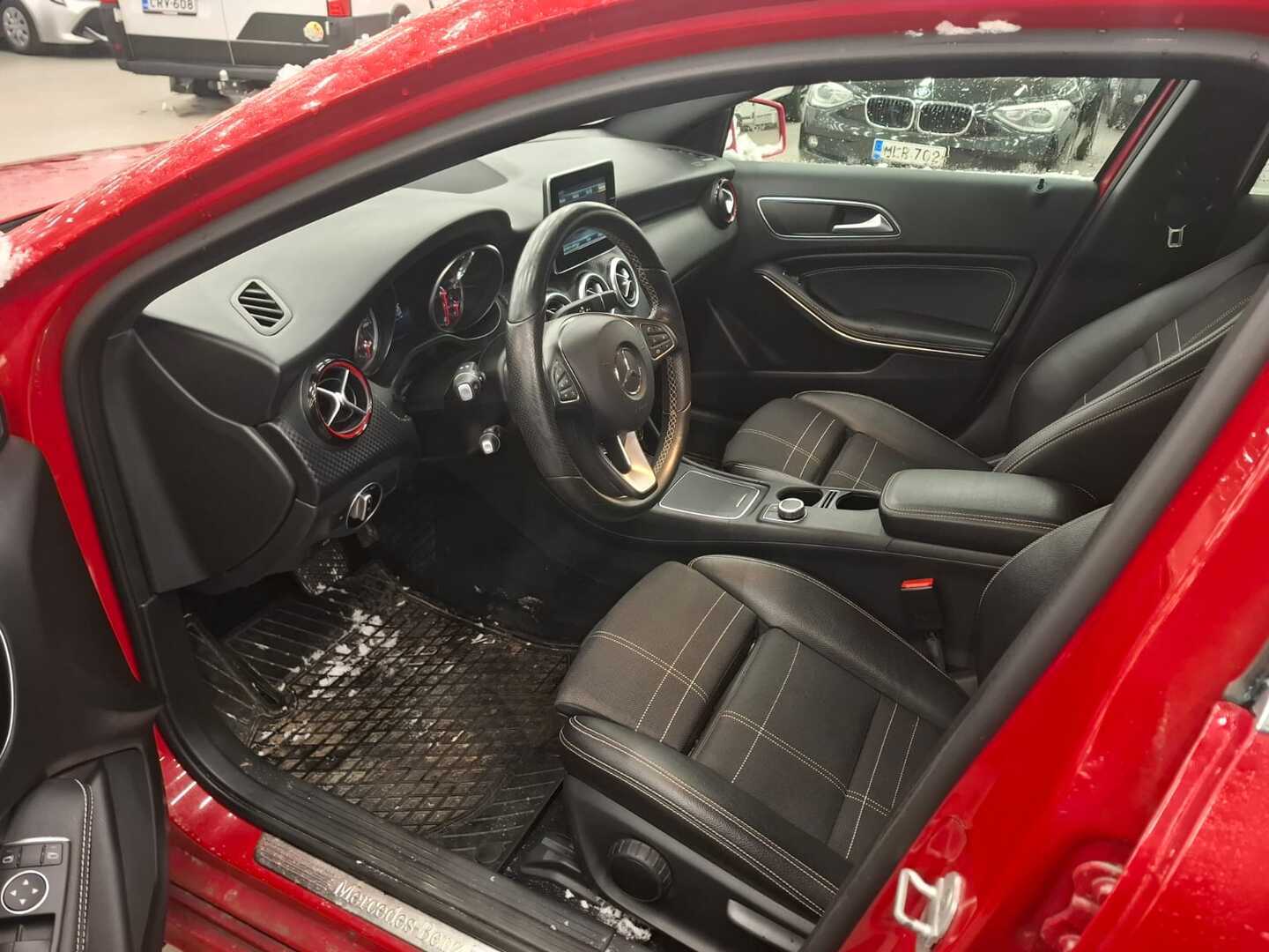 MERCEDES-BENZ A 2016