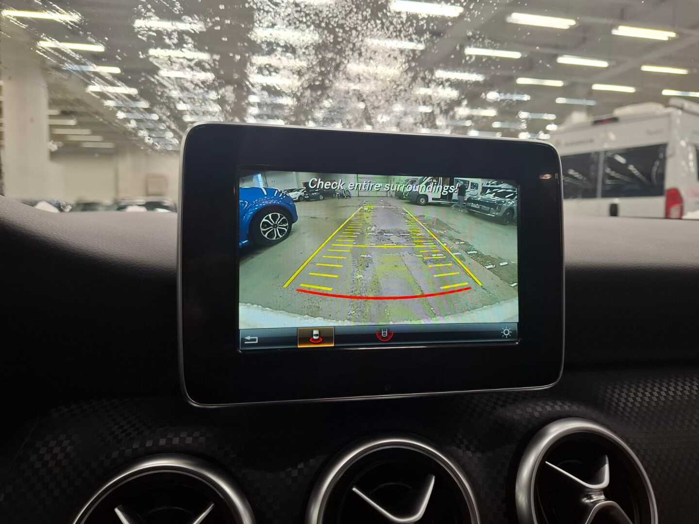 MERCEDES-BENZ A 2016