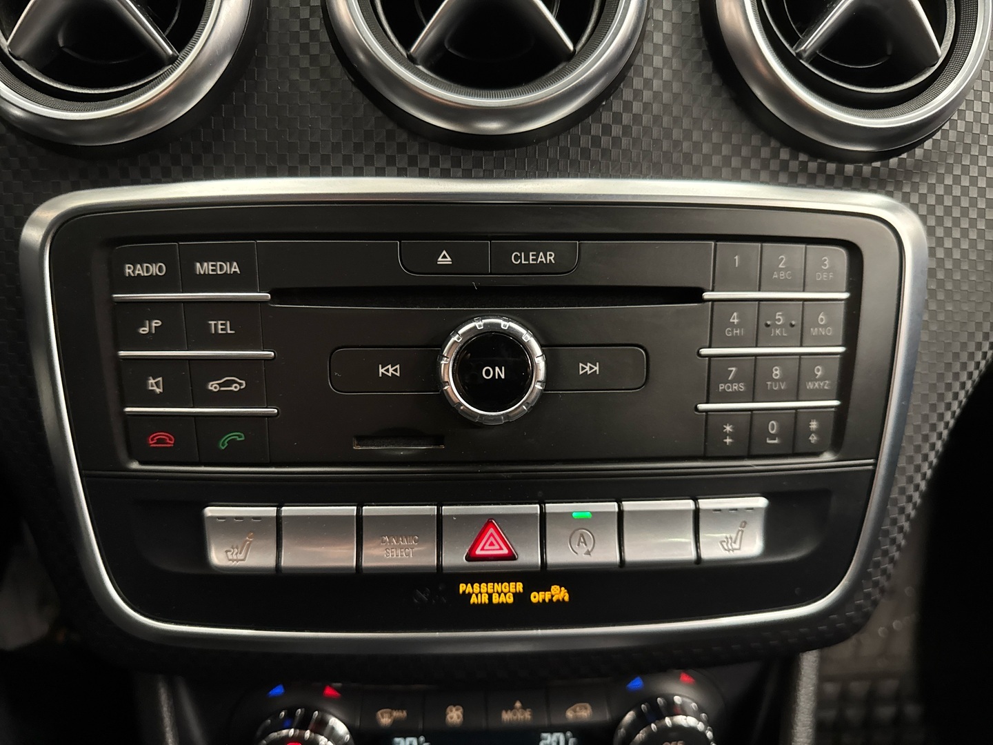 MERCEDES-BENZ A 2016