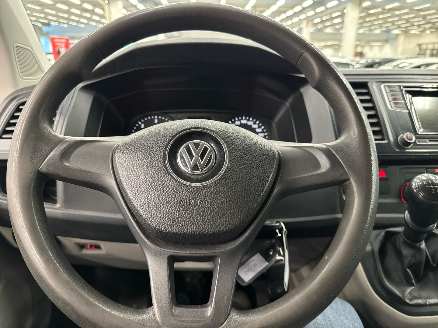 VOLKSWAGEN Transporter 2016