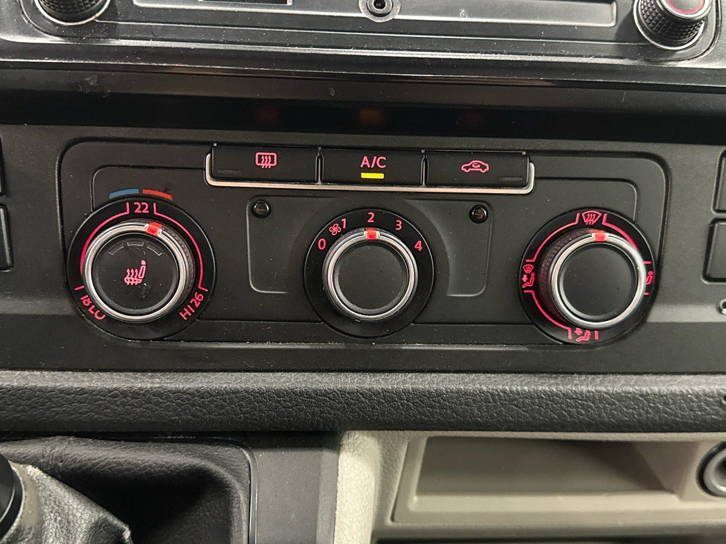 VOLKSWAGEN Transporter 2016