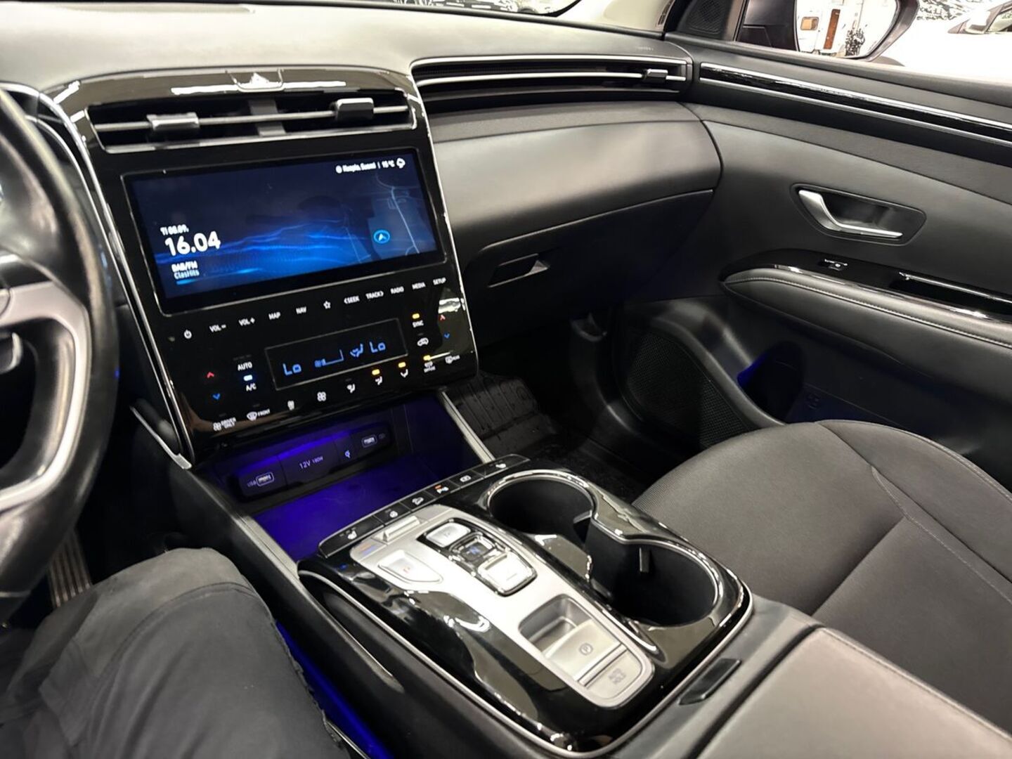 HYUNDAI Tucson 27