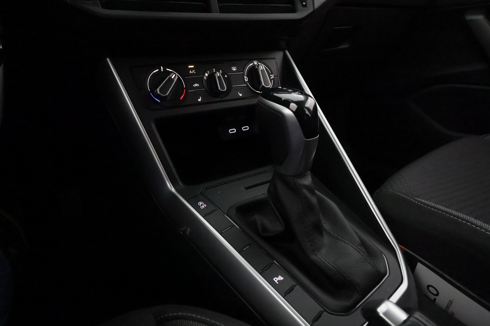 VOLKSWAGEN Polo 2022