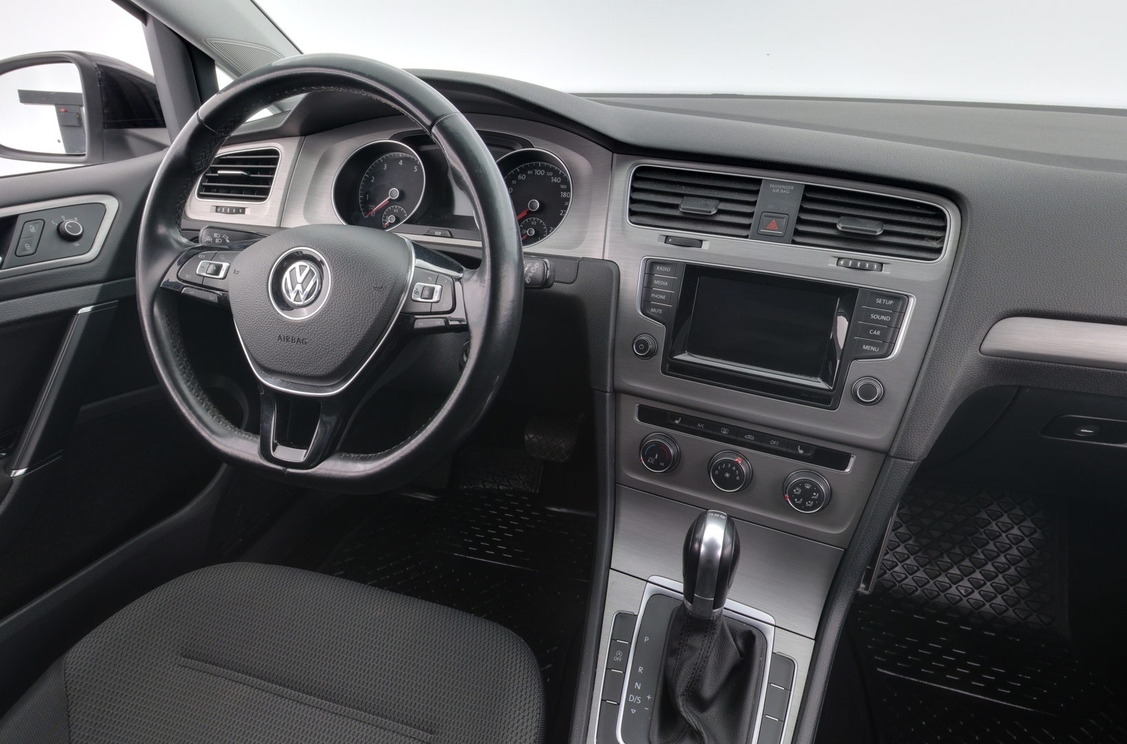 VOLKSWAGEN Golf 2015