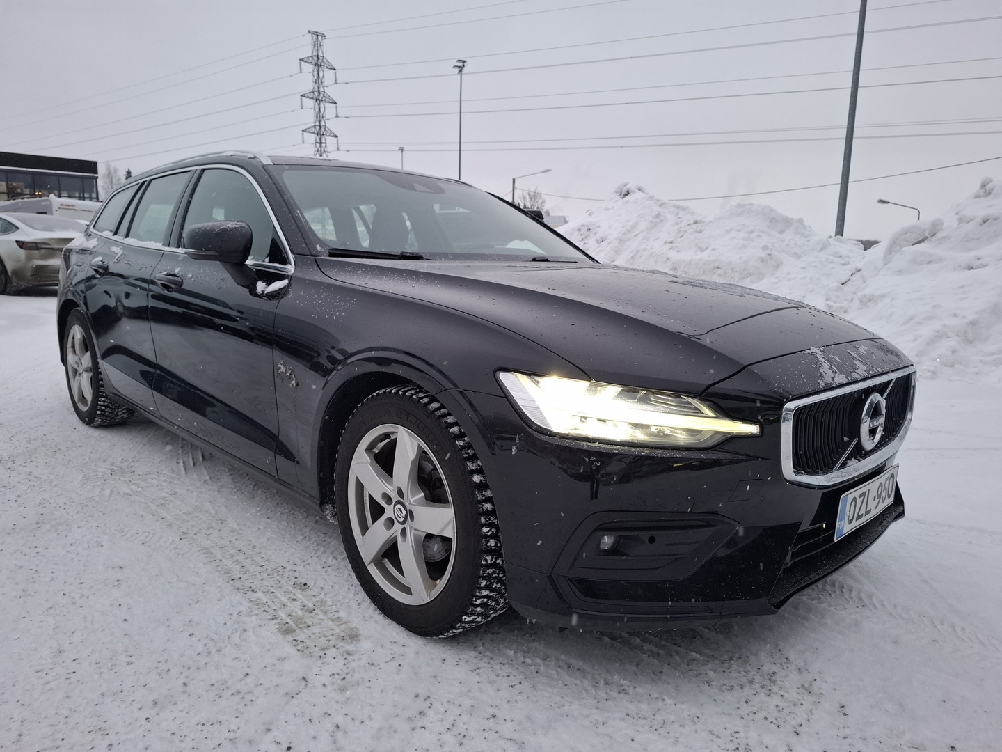 VOLVO V60 2020
