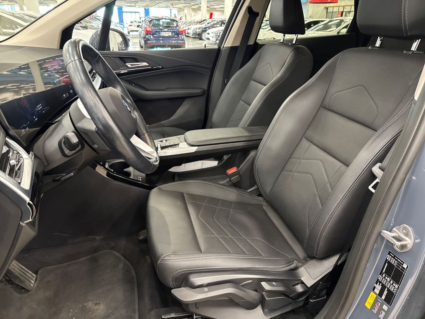 BMW 225 2023