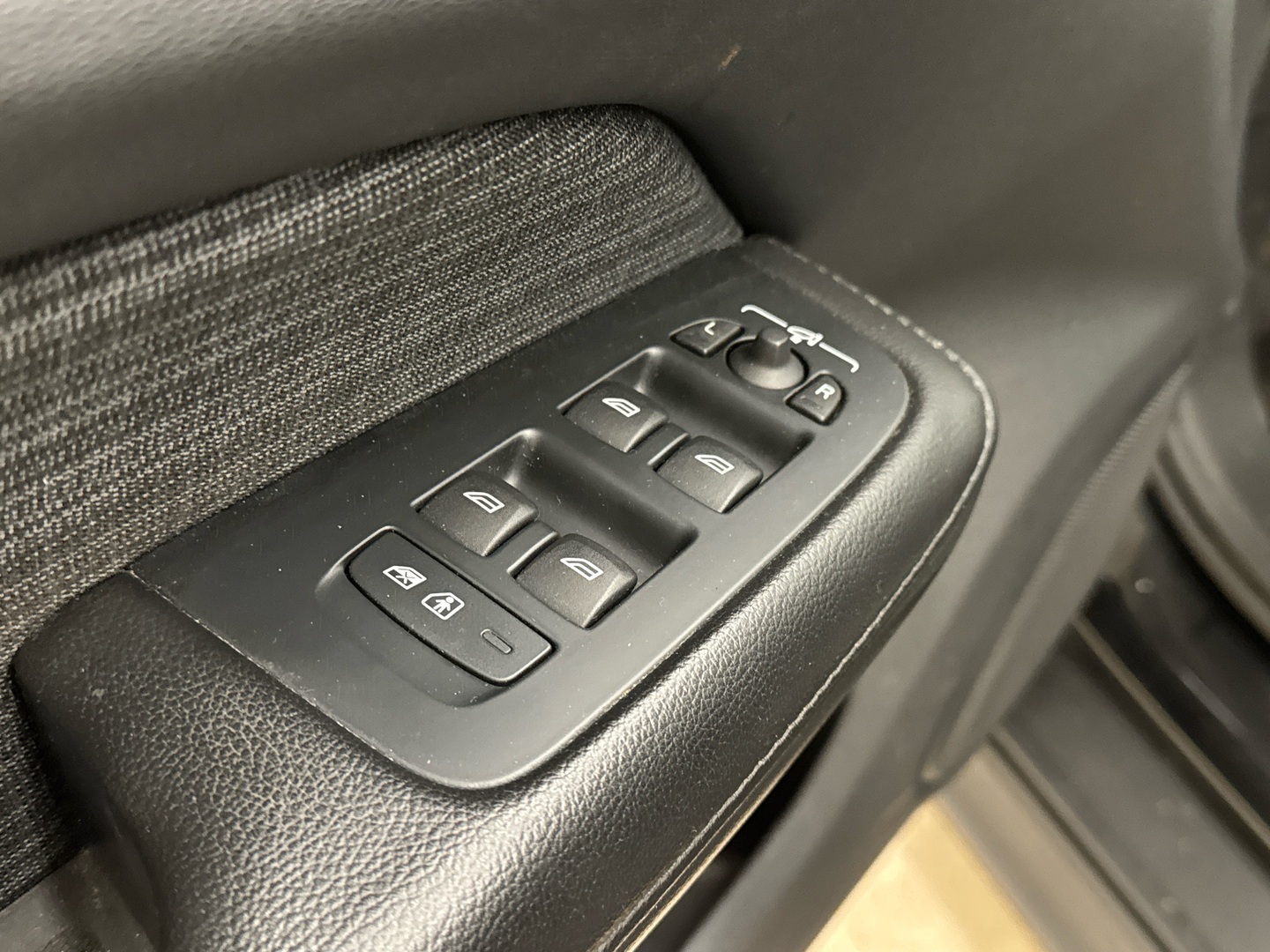 VOLVO V60 Cross Country 2023