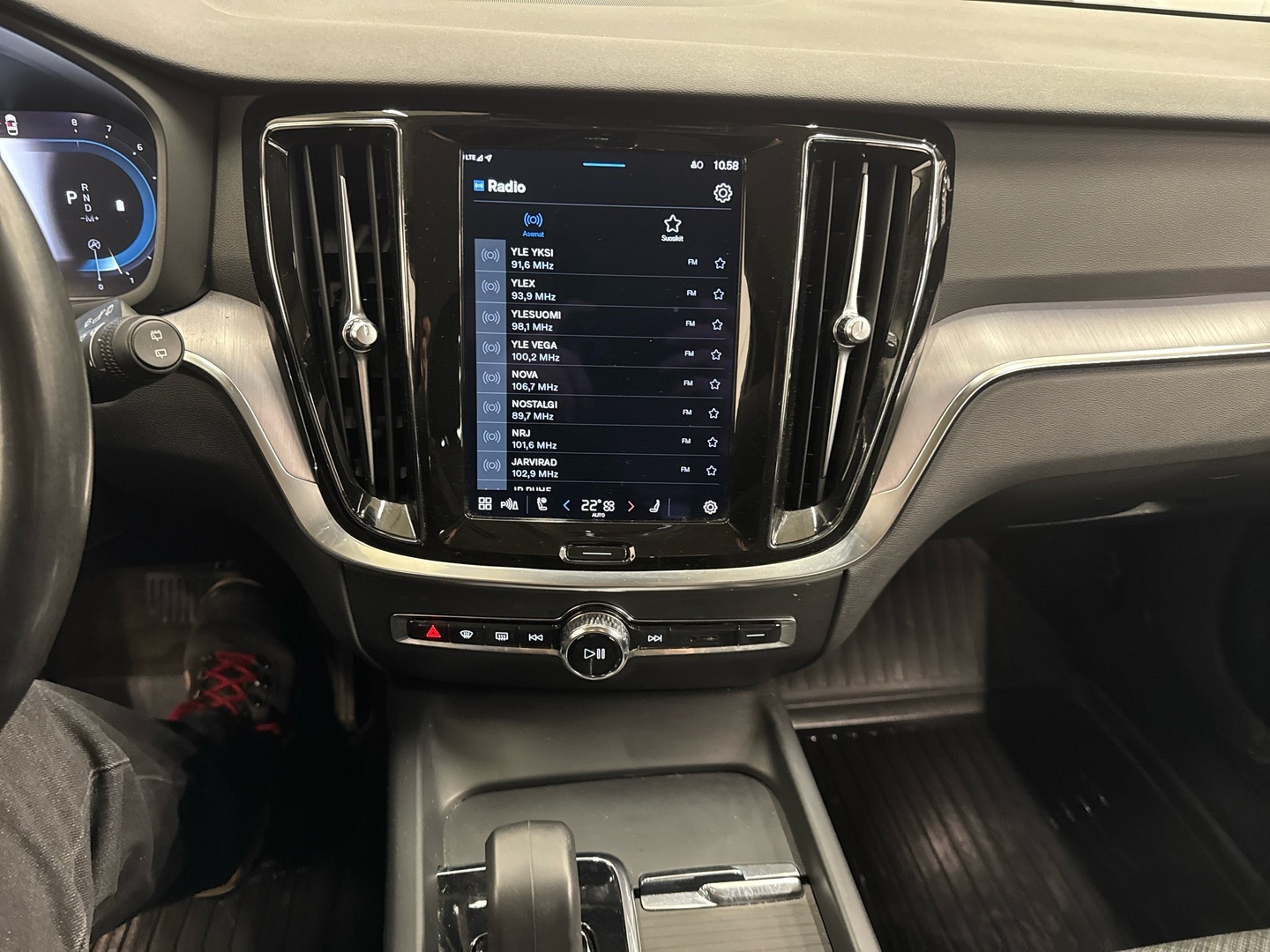 VOLVO V60 Cross Country 2023