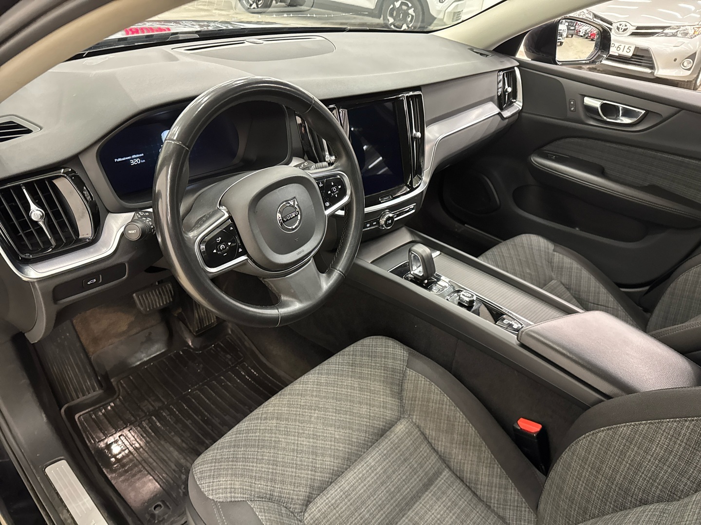 VOLVO V60 Cross Country 2023