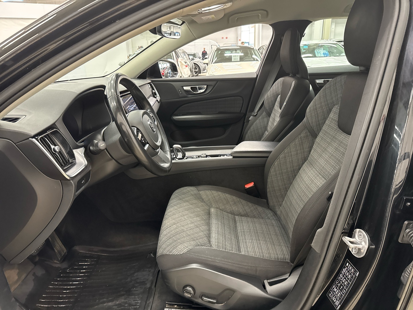 VOLVO V60 Cross Country 2023