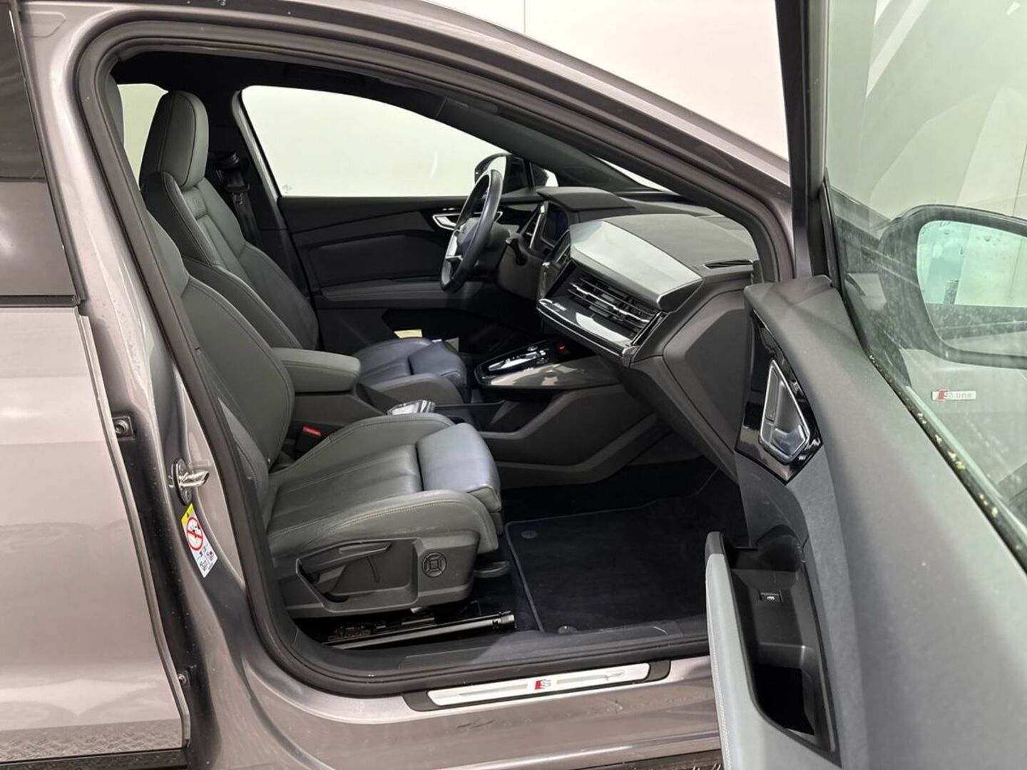 AUDI Q4 e-tron 2023