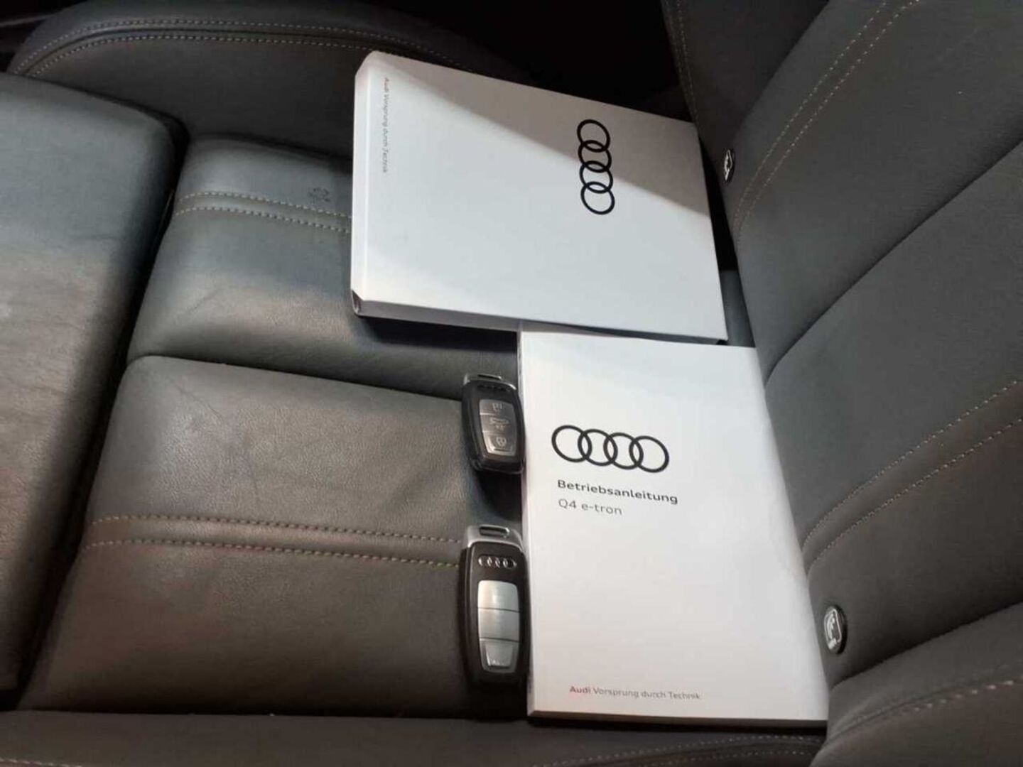 AUDI Q4 e-tron 2023