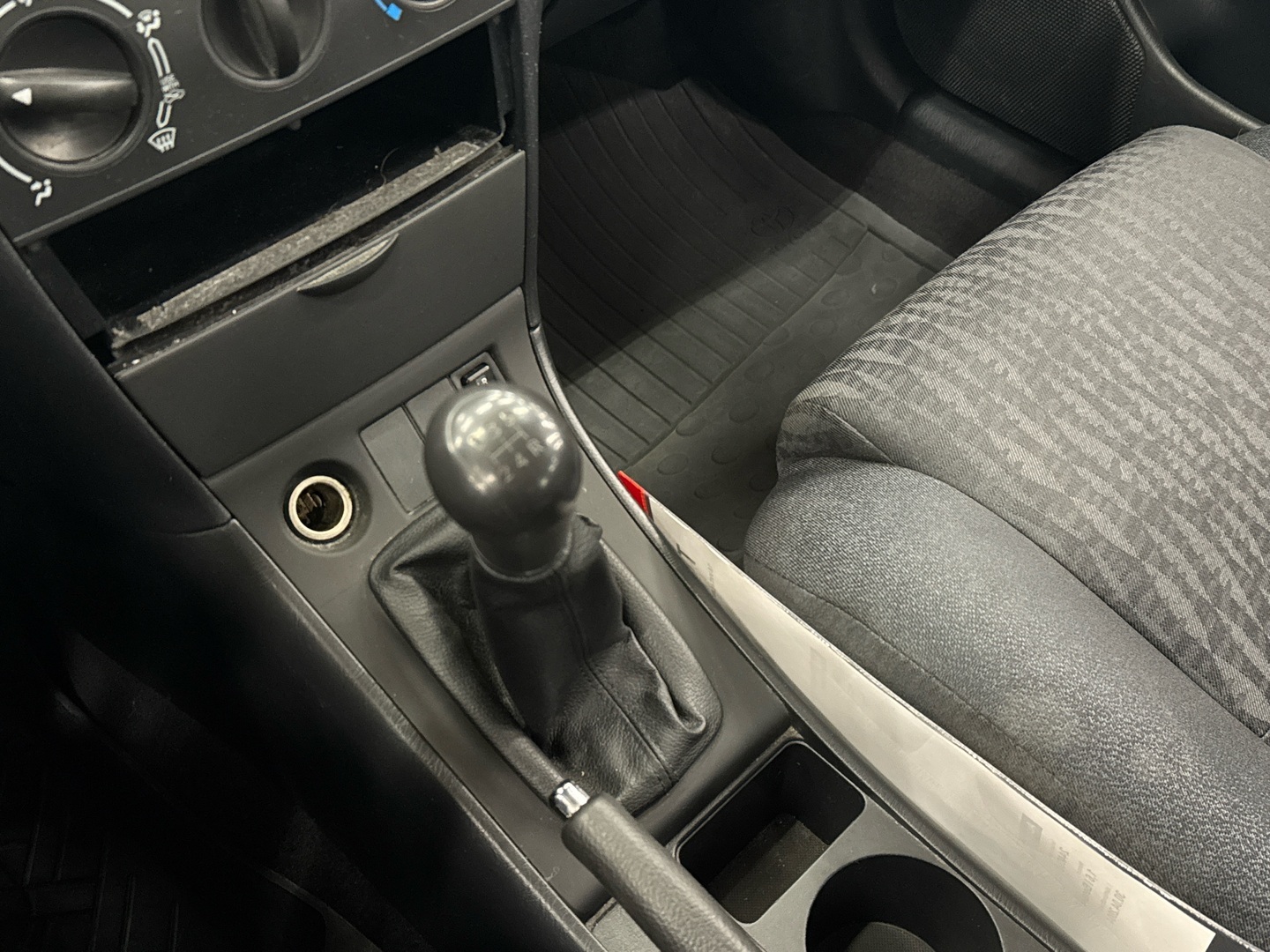 TOYOTA Corolla 2004