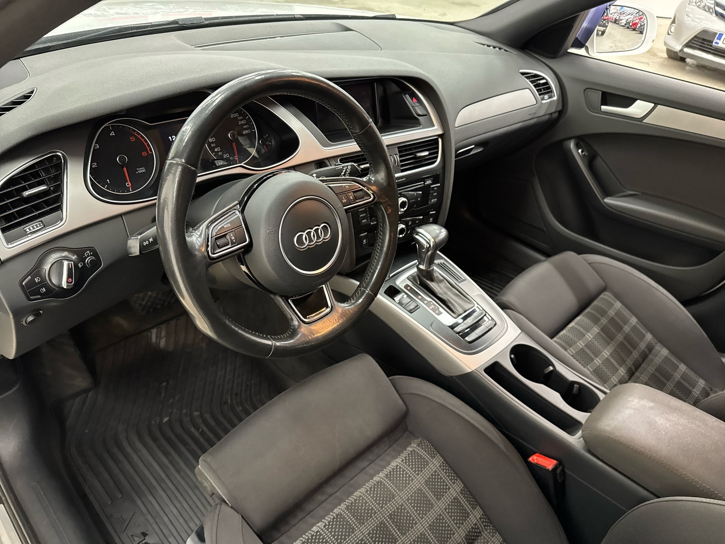 AUDI A4 2013
