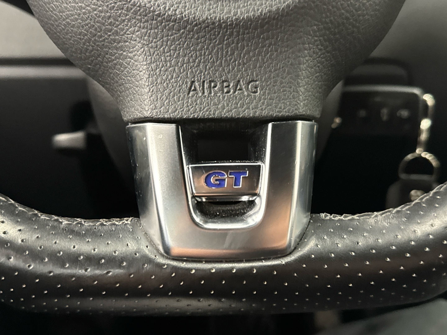 VOLKSWAGEN Polo 2013