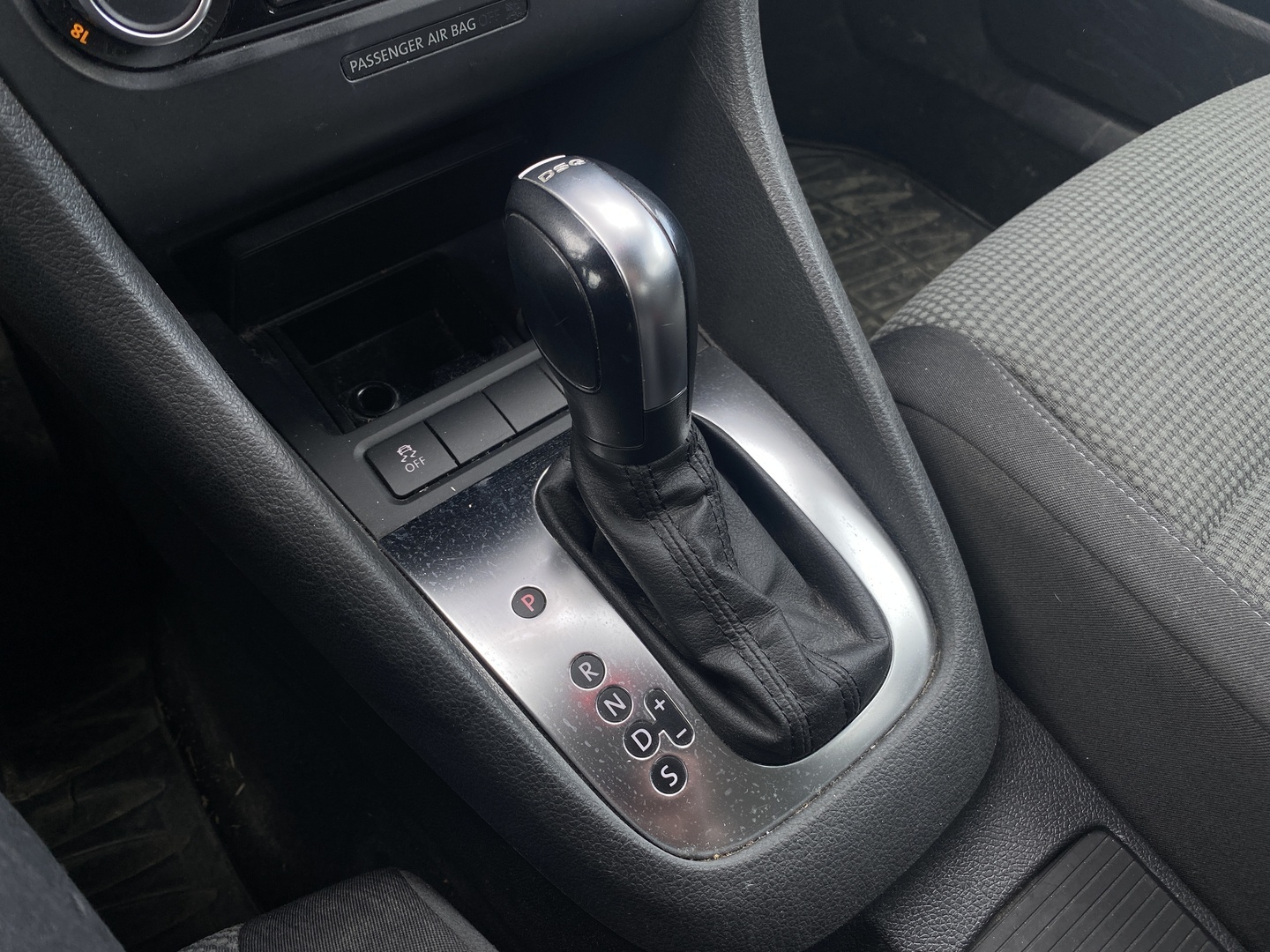 VOLKSWAGEN Golf 2011