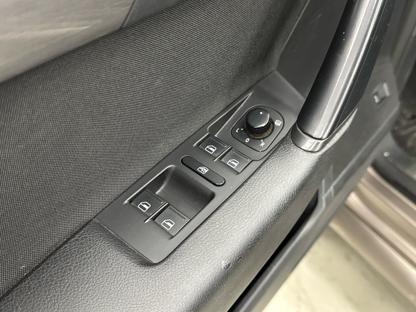 VOLKSWAGEN Passat 2011