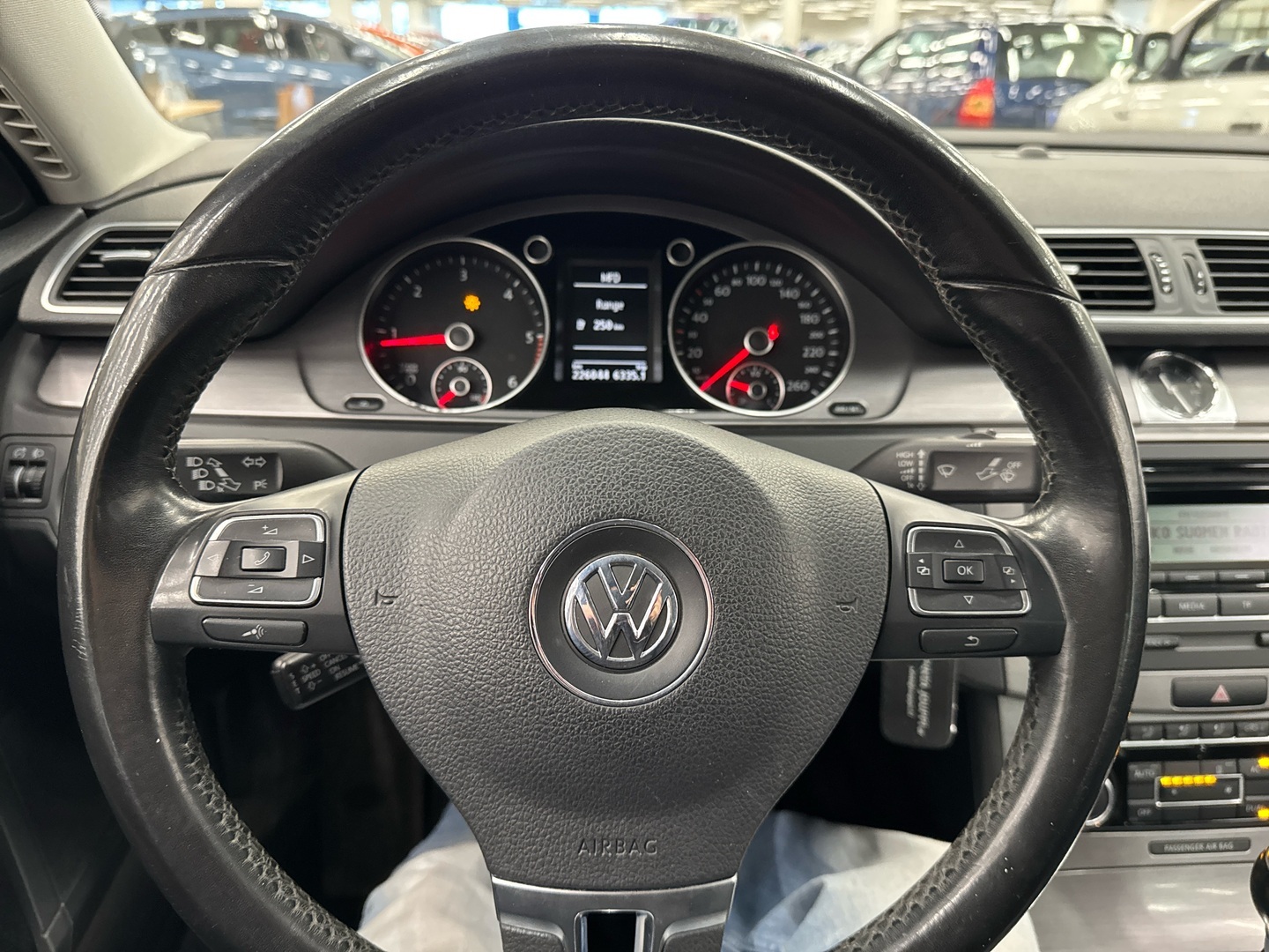 VOLKSWAGEN Passat 2011