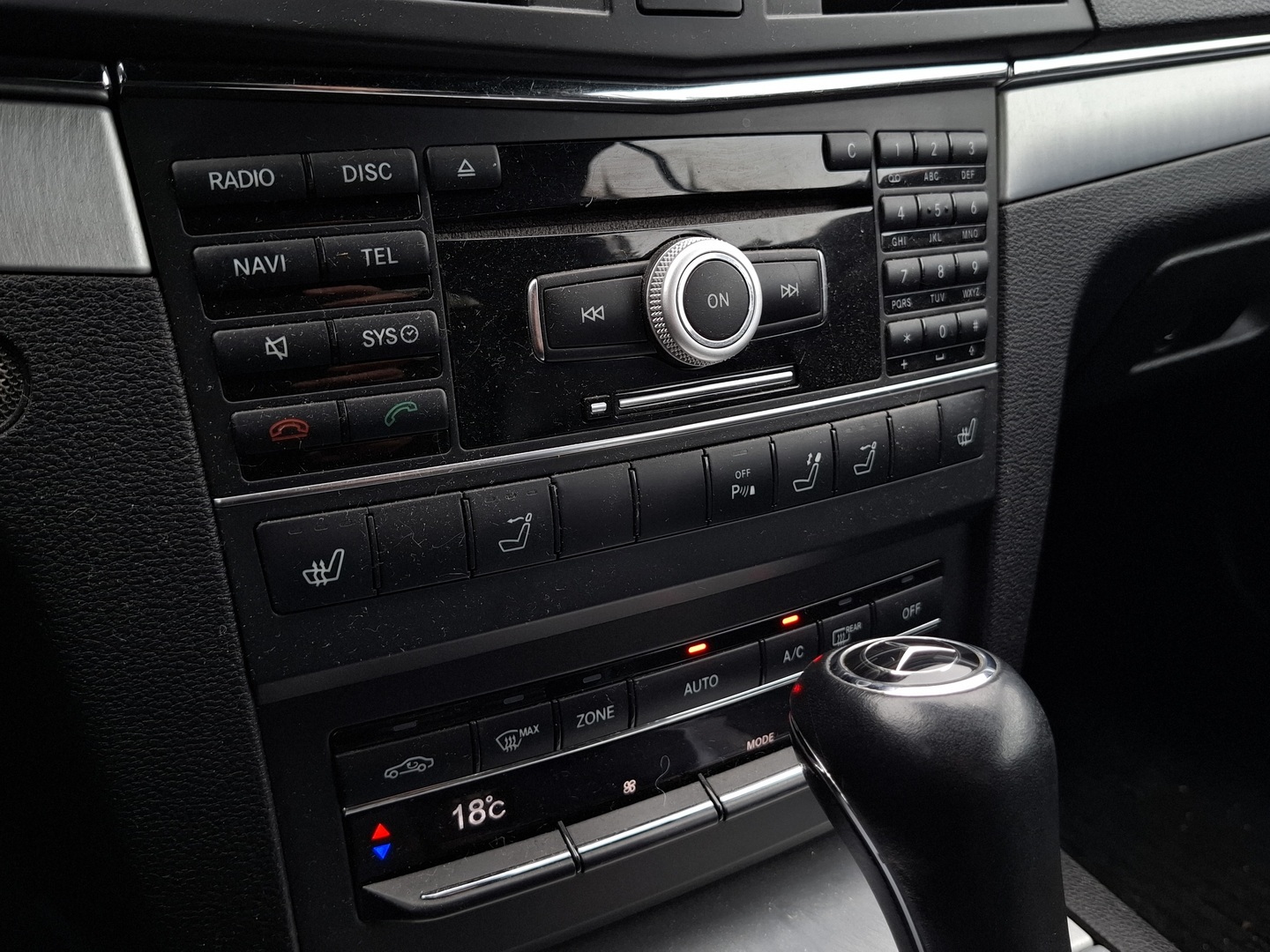 MERCEDES-BENZ E 2011