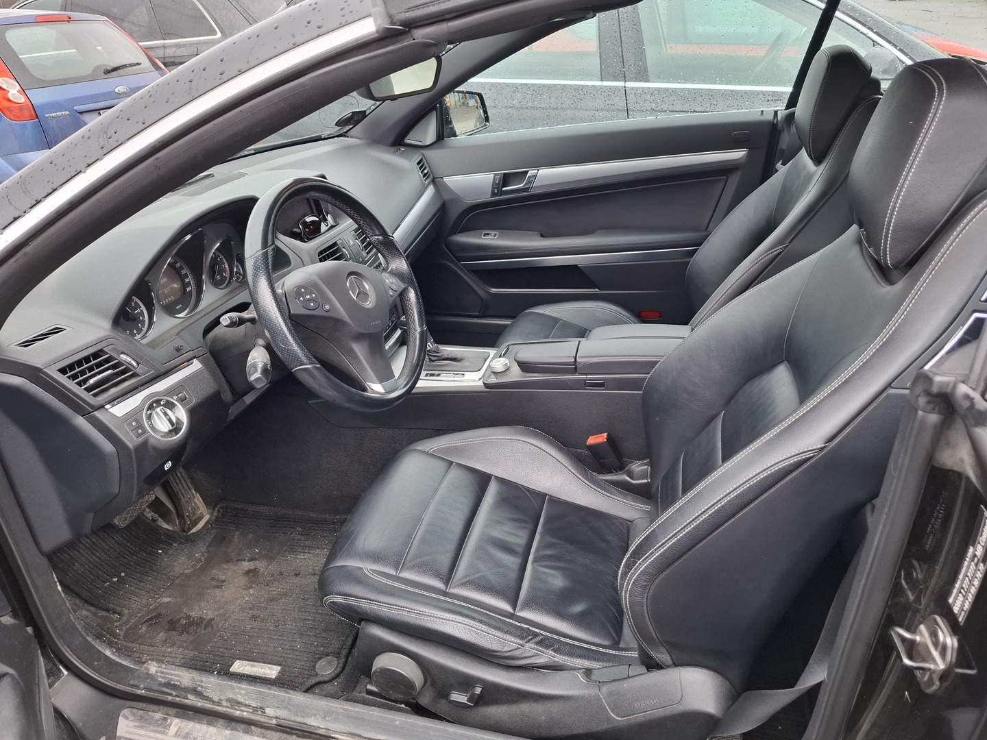 MERCEDES-BENZ E 2011