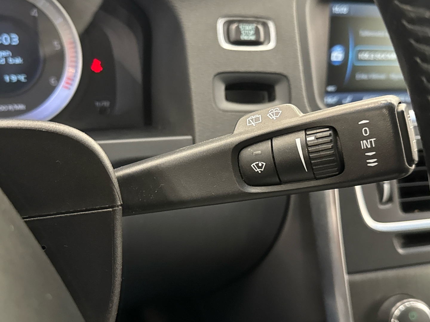 VOLVO V60 2011