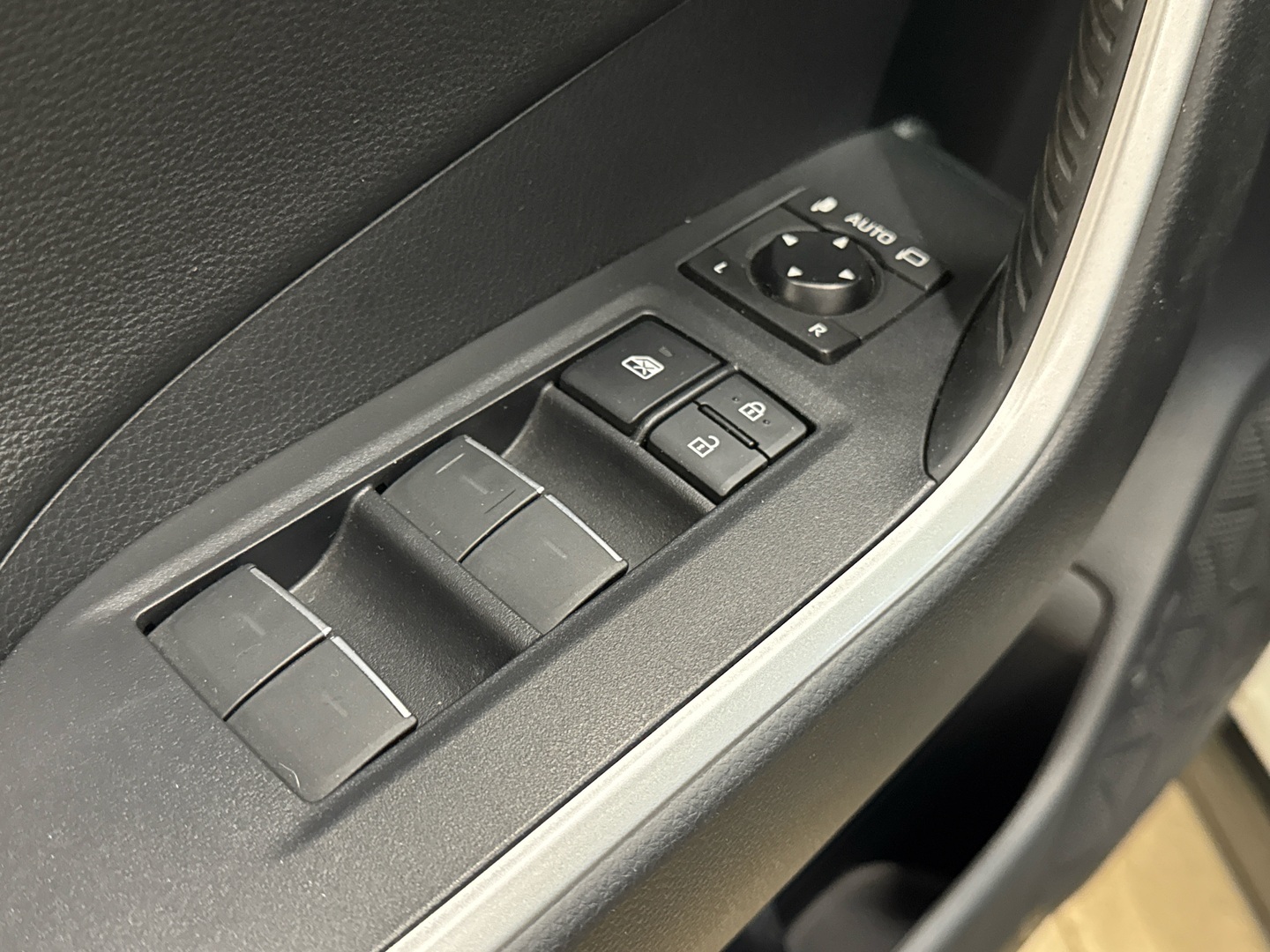 TOYOTA RAV4 Plug-in 2022