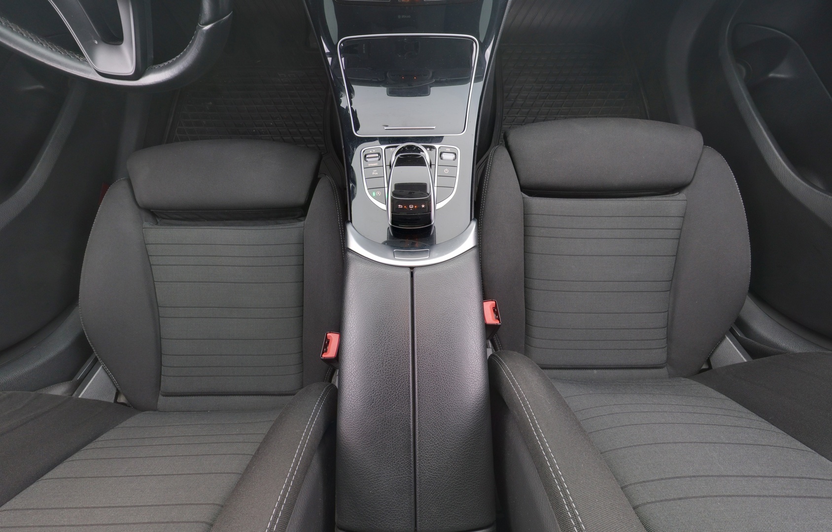 MERCEDES-BENZ C 2016