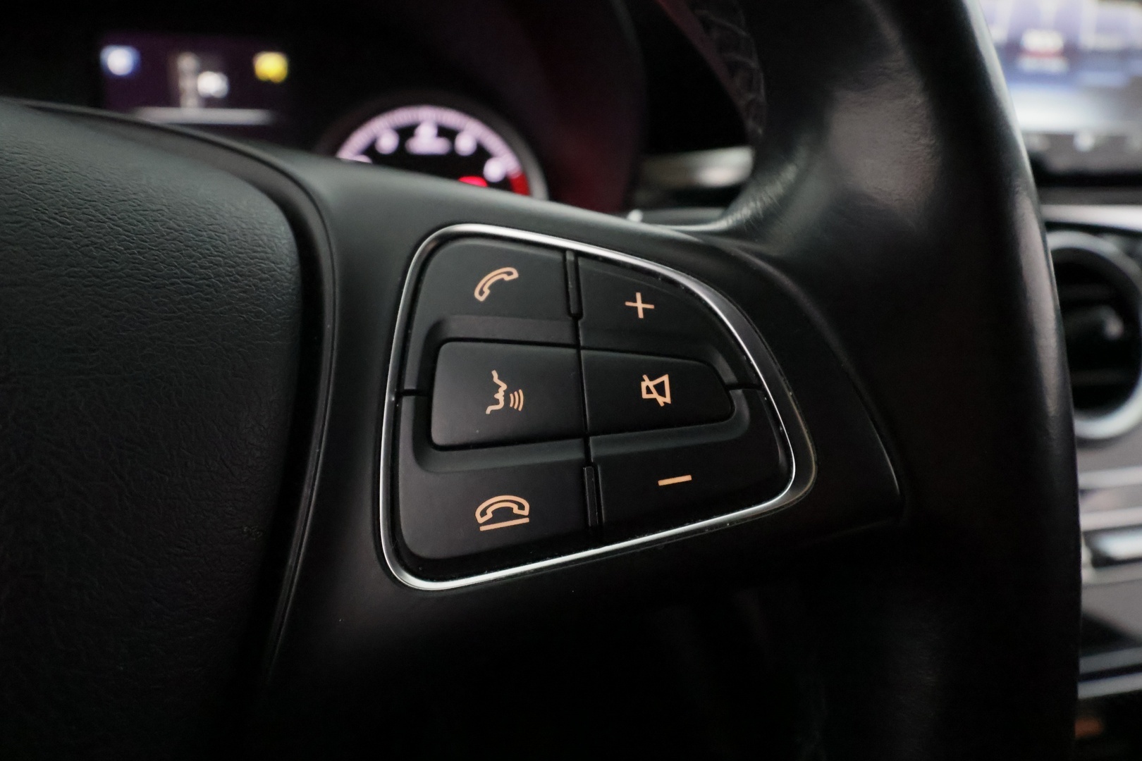 MERCEDES-BENZ C 2016