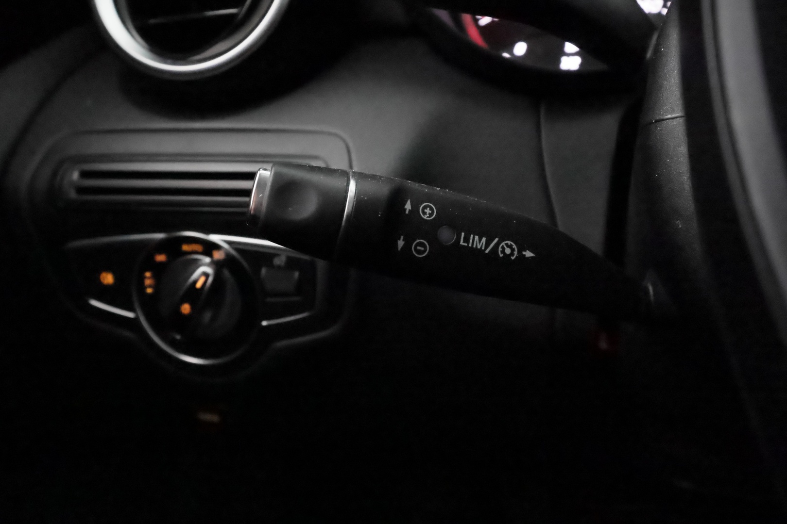 MERCEDES-BENZ C 2016