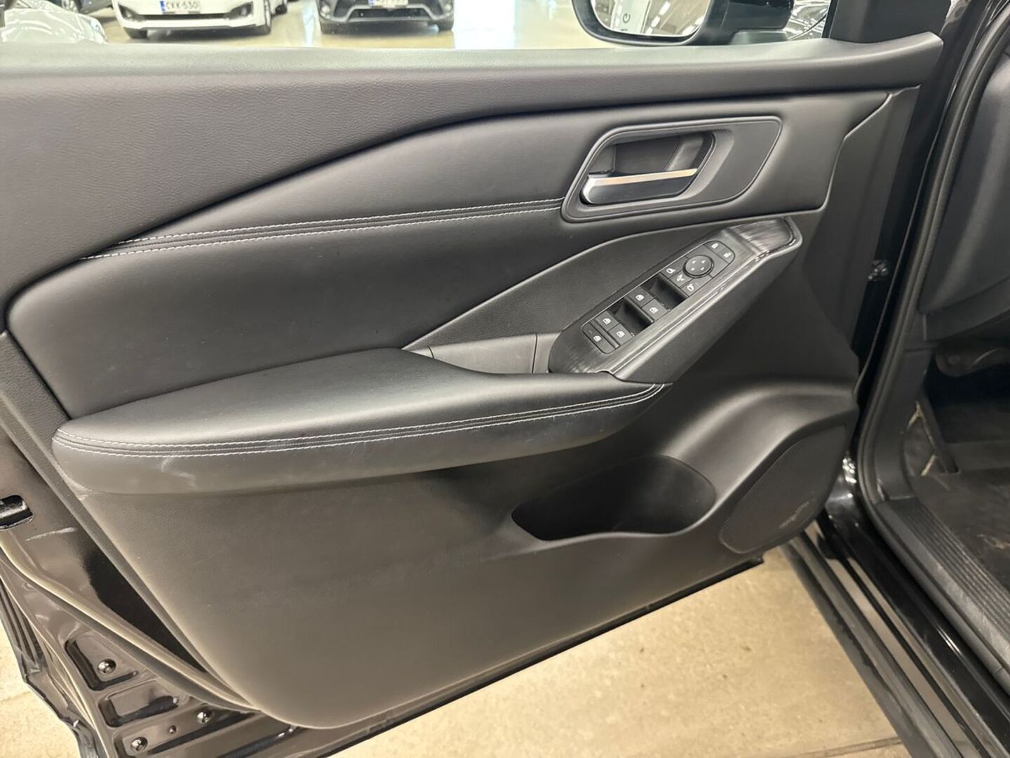 NISSAN Qashqai 2024