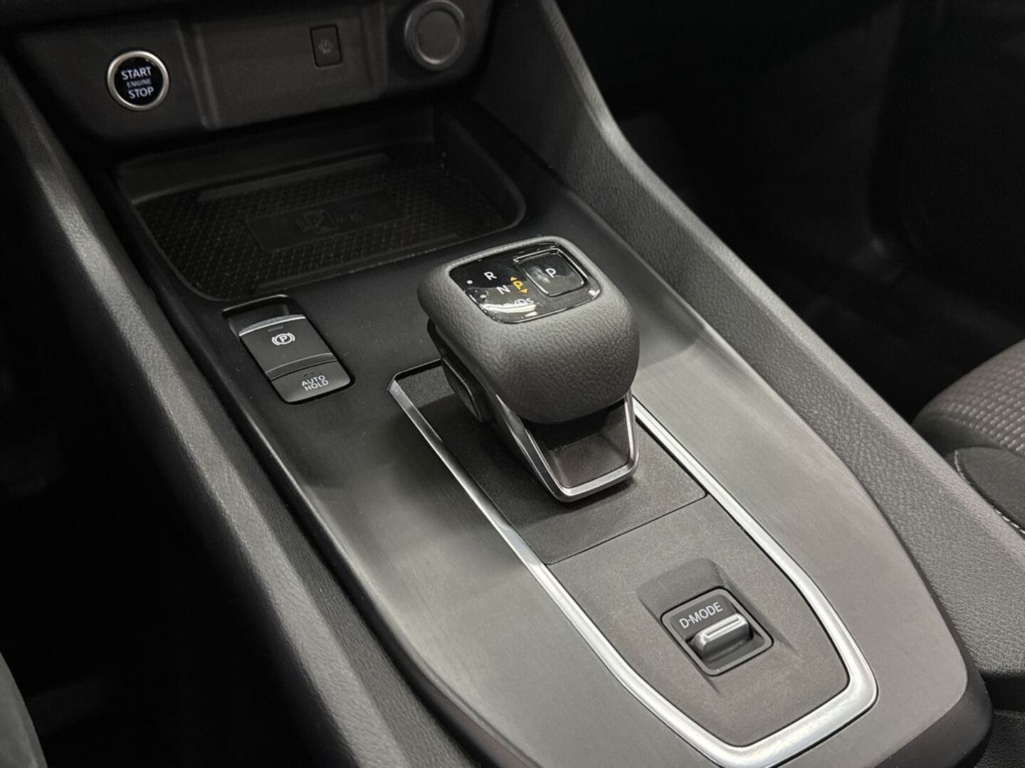 NISSAN Qashqai 2024