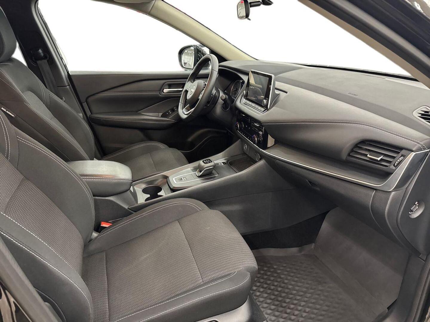 NISSAN Qashqai 2024