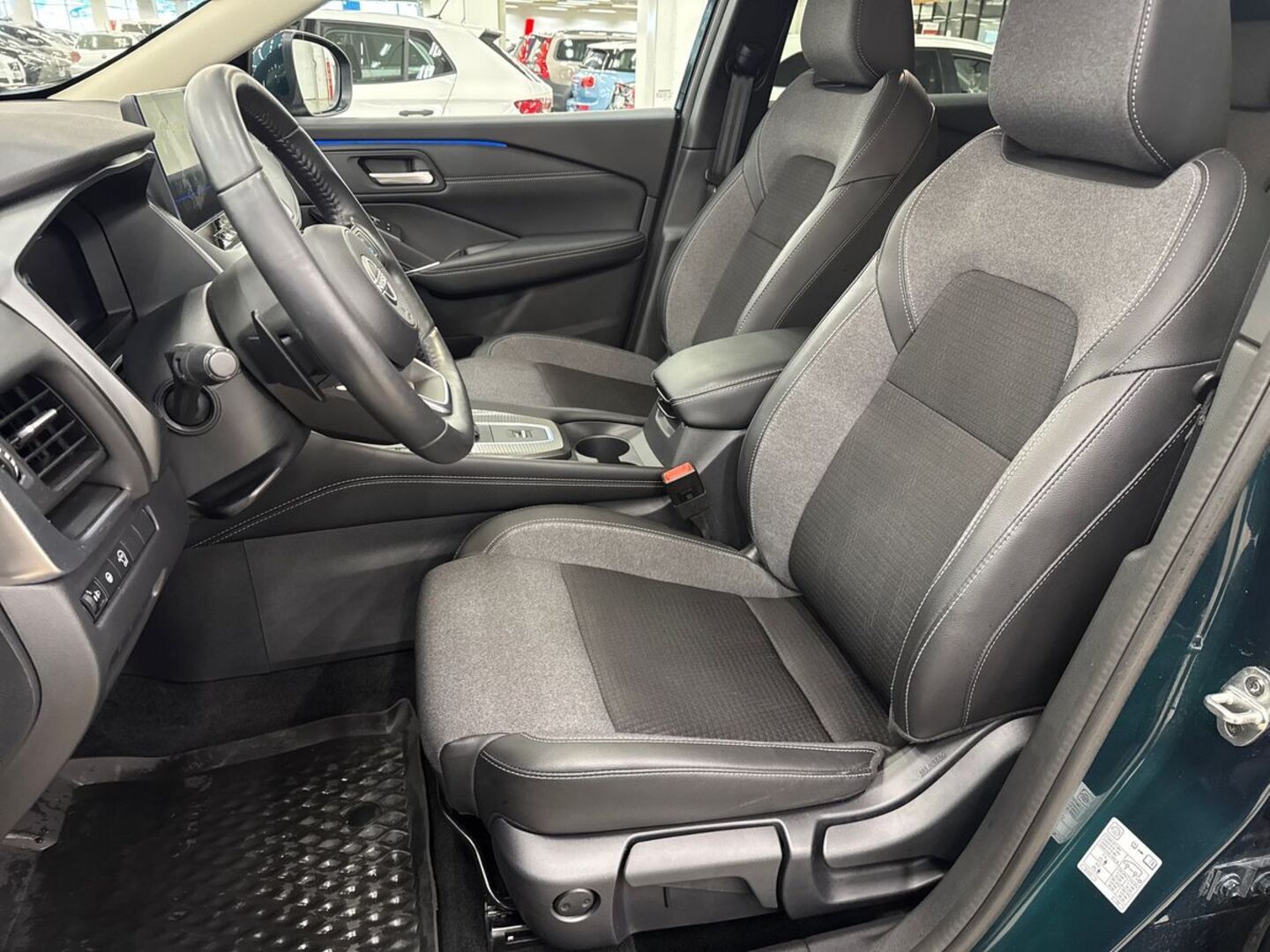 NISSAN Qashqai 2024