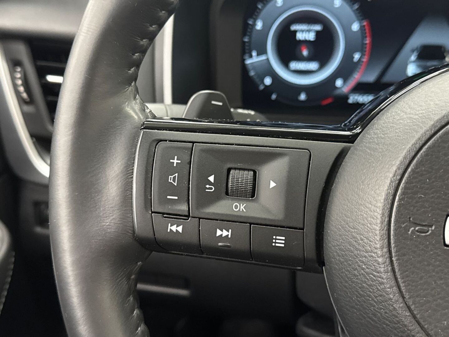NISSAN Qashqai 2024