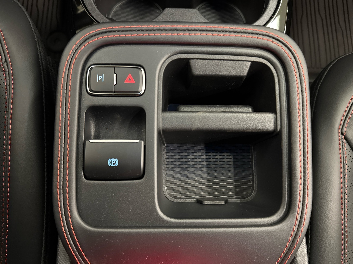 FORD Mustang Mach-E 2025