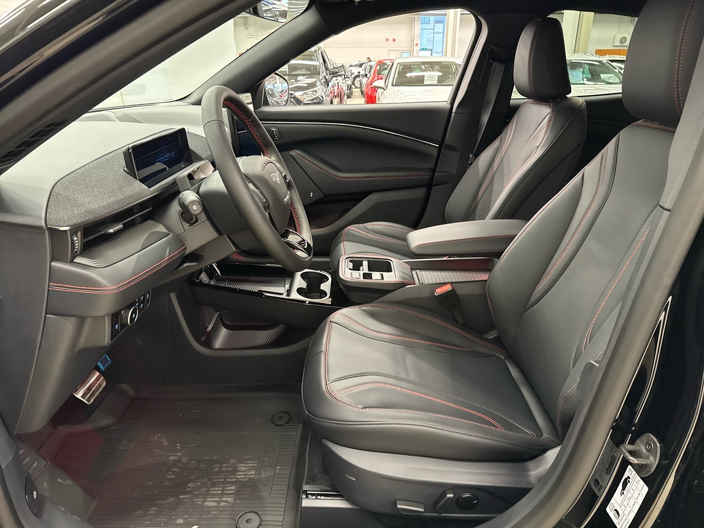 FORD Mustang Mach-E 2025