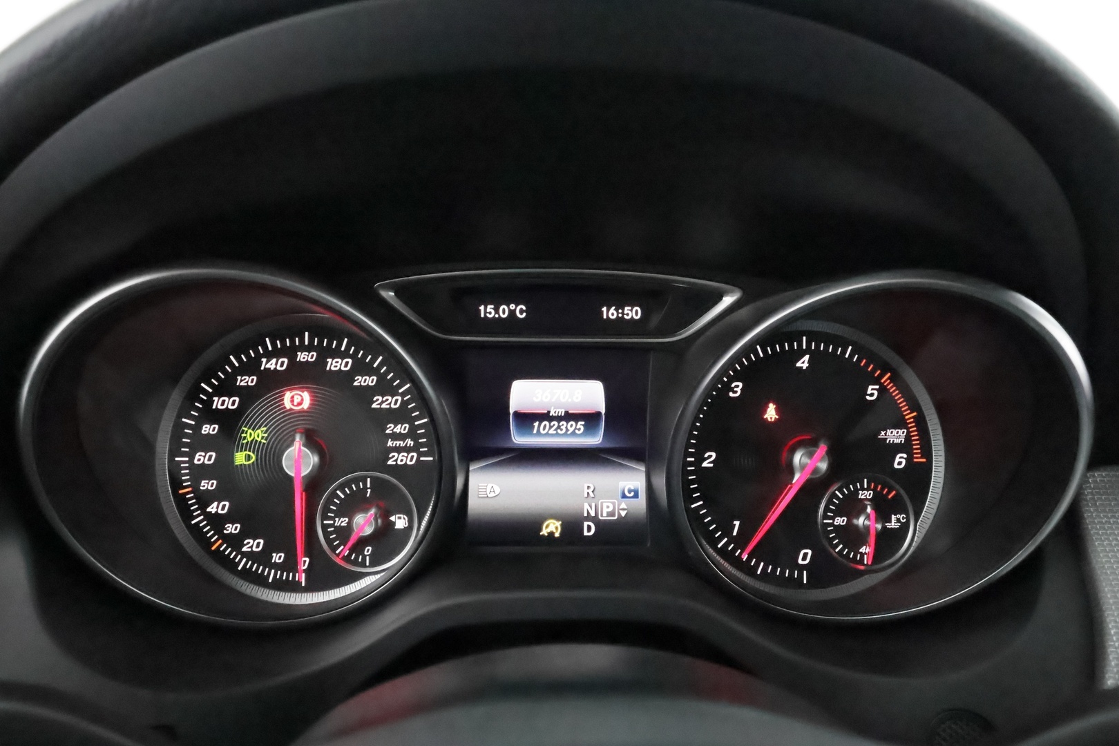 MERCEDES-BENZ CLA 2016