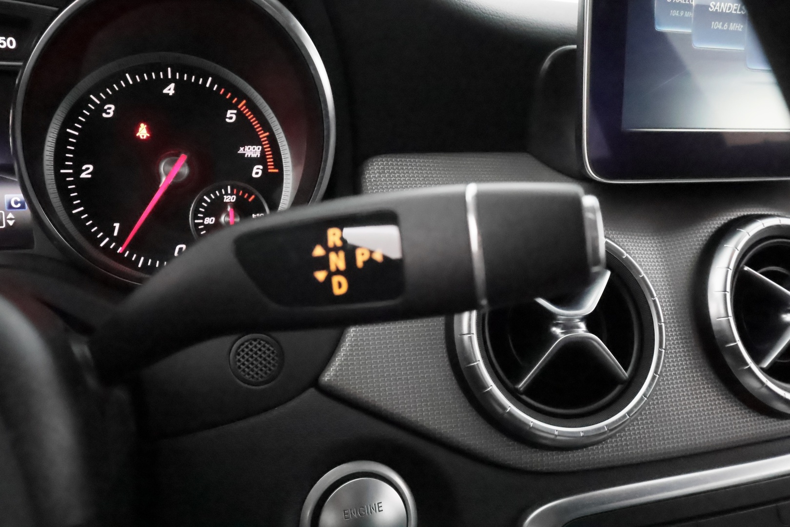 MERCEDES-BENZ CLA 2016