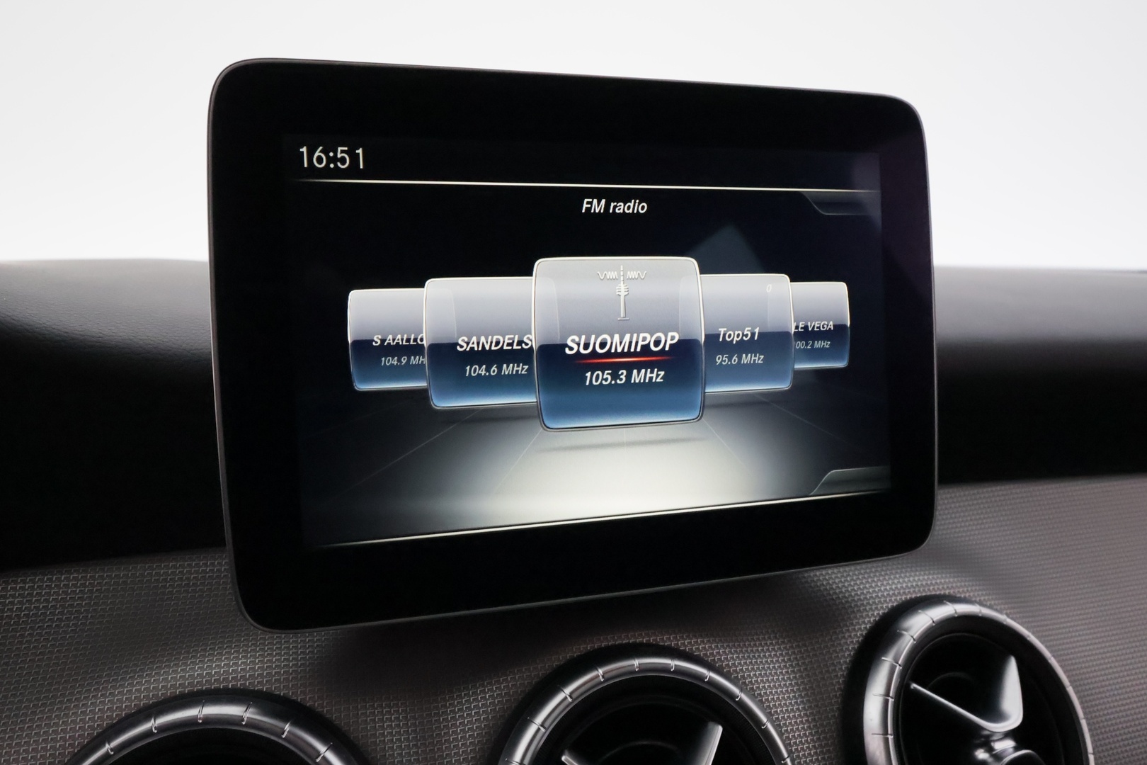 MERCEDES-BENZ CLA 2016