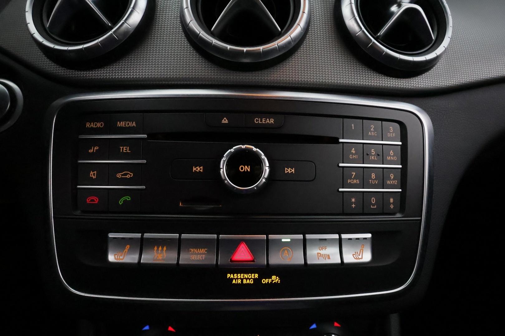 MERCEDES-BENZ CLA 2016