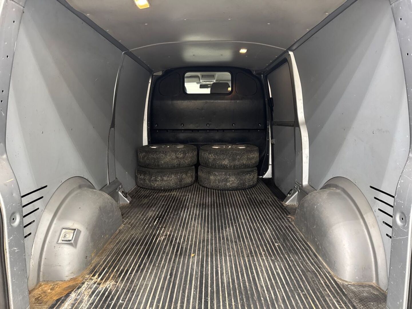 VOLKSWAGEN Transporter 2013